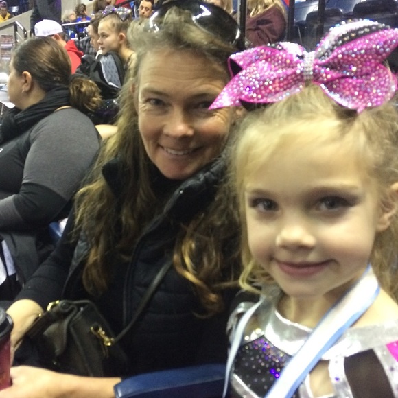 Meet your Posher, Corri - Picture 3 of 9